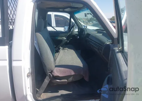 1993 Ford F150 z USA, uszkodzony, nr VIN 1FTDF15Y6PLB17076